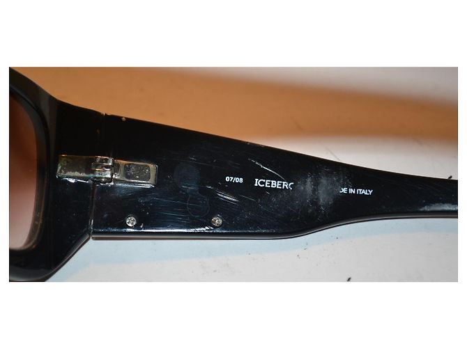 Iceberg IC5420 Black Rectangular Sunglasses - view 6
