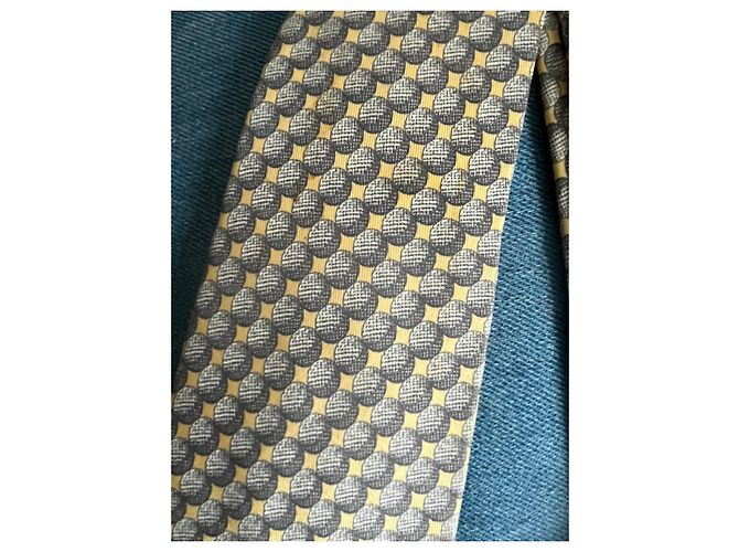 Hermès Silk Tie with Golf Ball Pattern Grey Yellow - view 3