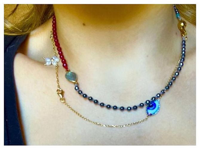 Autre Marque Collana multi-filo in perline e pietre preziose con chiusura dorata Rosso D'oro Verde - vista 13