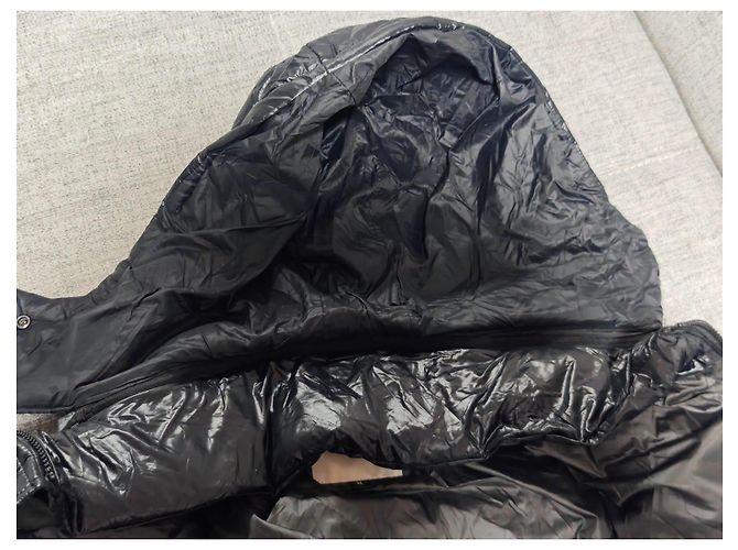Moncler Olargues Chaqueta Acolchada con Capucha Negra Talla 3 XL - vista 13