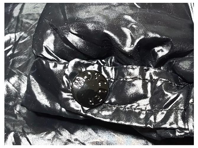 Moncler Olargues Chaqueta Acolchada con Capucha Negra Talla 3 XL - vista 16