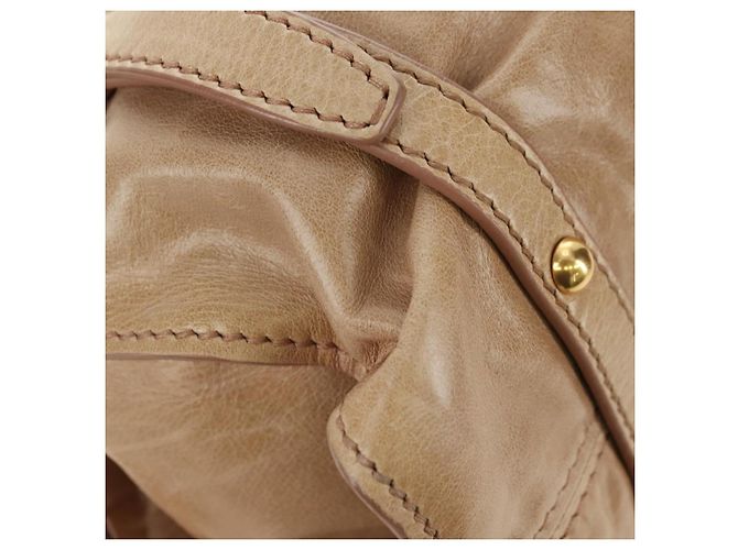 Borsa a Spalla Miu Miu in Pelle Beige Oro Auth yk20471SAM D'oro - vista 9