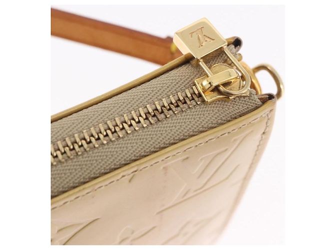 LOUIS VUITTON Monogram Vernis Lexington Pouch Beige M91010 LV Auth 184312 - vista 10