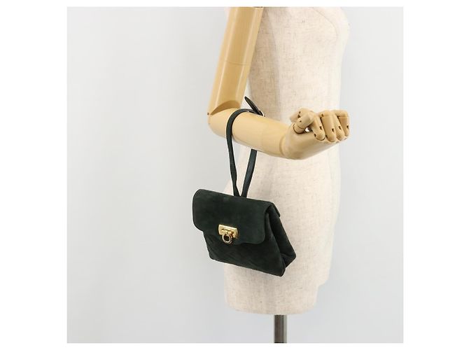Borsa Salvatore Ferragamo Gancini in scamosciato verde e oro Auth 182928 D'oro - vista 21