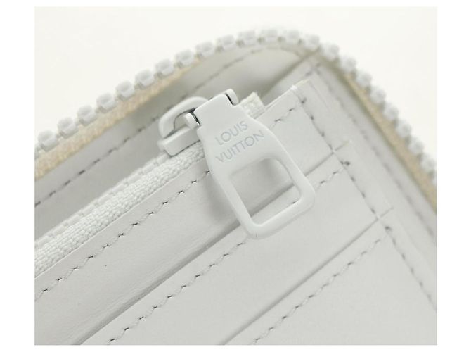 LOUIS VUITTON Taurillon Zippy Wallet Vertical LV Friend M80337 LV Auth 182719M Bianco - vista 25