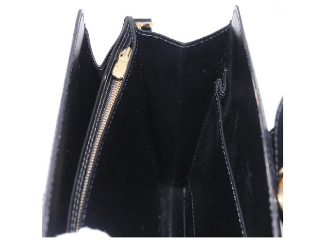 LOUIS VUITTON Epi Capuchin Shoulder Bag Black M52342 LV Auth 183324 - view 20
