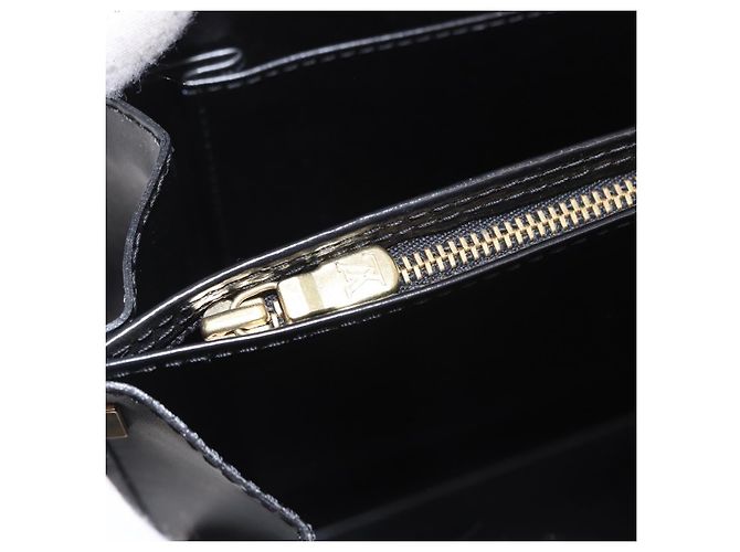 LOUIS VUITTON Epi Capuchin Shoulder Bag Black M52342 LV Auth 183324 - view 24