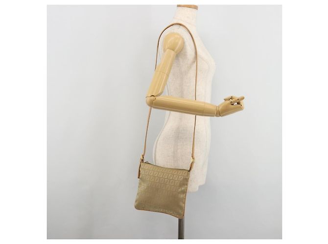Borsa a Spalla FENDI Zucchino Canvas Beige Oro Auth 182966A D'oro - vista 22