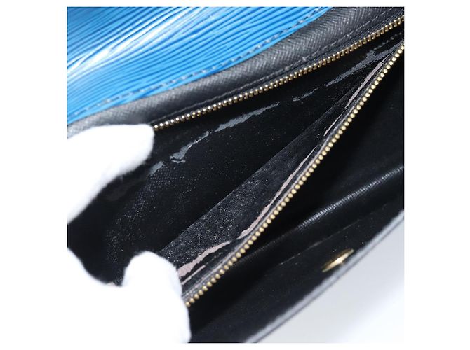 LOUIS VUITTON Epi Montaigne 23 Clutch Blu M52665 LV Auth 183602 - vista 10