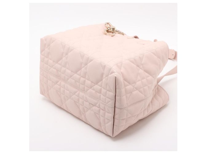 Dior Borsa Tote Toujours Medium in pelle di vitello Macrocannage Rosa - vista 3