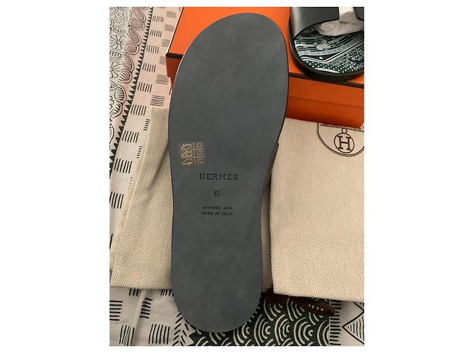 Sandali Hermès Izmir in pelle Nero - vista 4