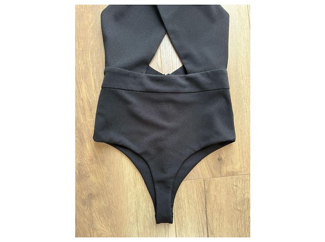 AQAQ Bodysuit mit Cut-Out Schwarz - Ansicht 10