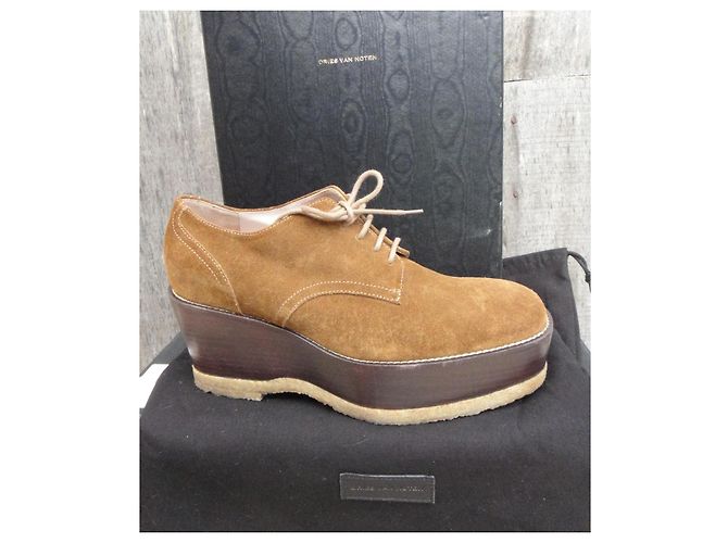 Derby con platform Dries Van Noten in scamosciato marrone - vista 3