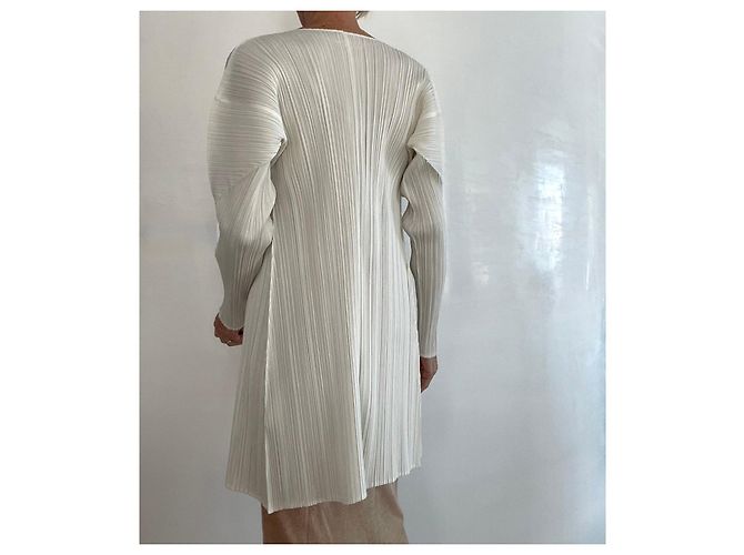 Issey Miyake Pleats Please Mid-Length Cardigan Off-White Größe 4 - Ansicht 11