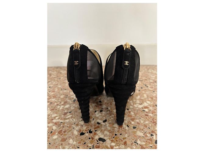 Chanel Décolleté in camoscio nero e rete - vista 4