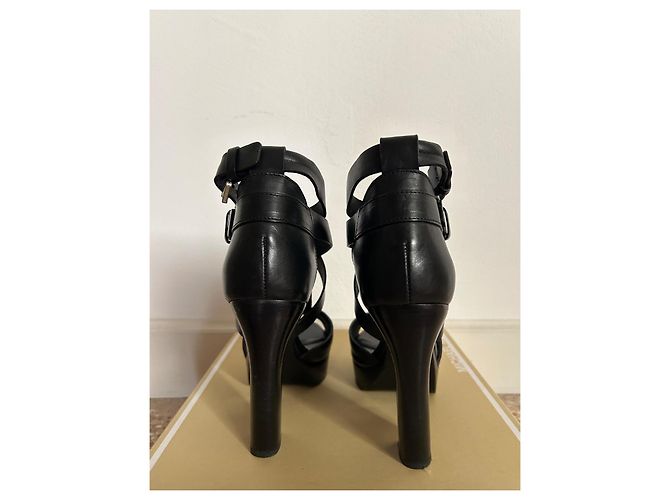 Michael Kors Sandali con Zeppa in Pelle Nera Nero - vista 4