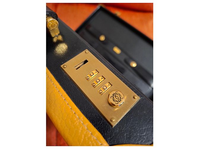 Loewe Valigetta in pelle nera e gialla Nero Giallo - vista 11