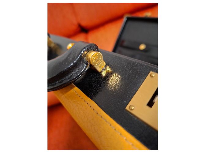 Loewe Valigetta in pelle nera e gialla Nero Giallo - vista 8
