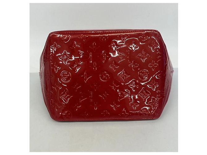 Borsa Louis Vuitton Vernis Bellevue PM Rosso - vista 3