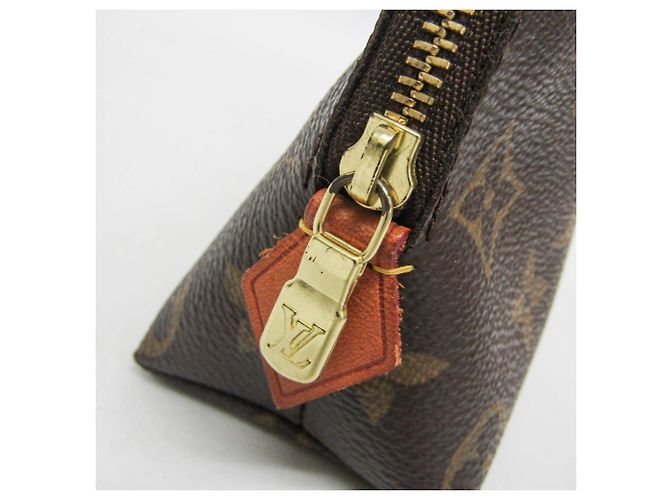 Louis Vuitton Monogram Cosmetic Pouch M47515 Castaño - vista 7