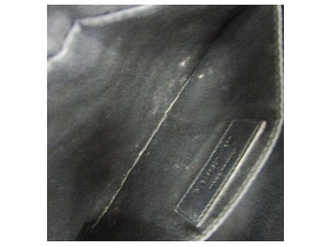 Borsa a tracolla in pelle Saint Laurent Lou V-stitch Nero - vista 14