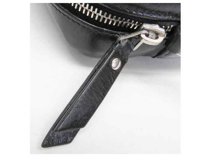 Borsa a tracolla in pelle Saint Laurent Lou V-stitch Nero - vista 9