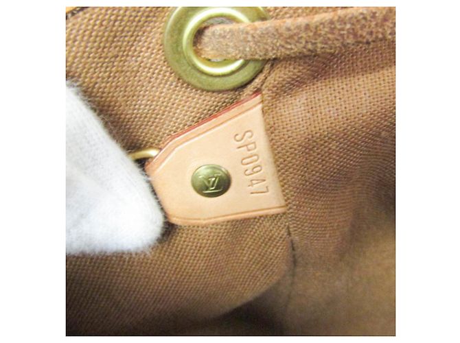 Mochila Louis Vuitton Monogram Mini Monsuri Marrom - vista 19