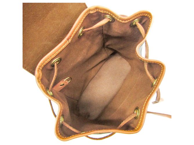 Mochila Louis Vuitton Monogram Mini Monsuri Marrom - vista 3