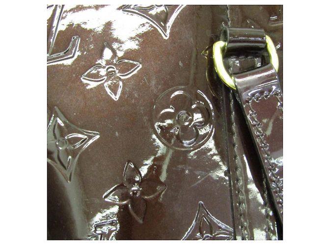 Borsa Tote Louis Vuitton Monogram Vernis Avalon MM in Amarante Bordò - vista 10