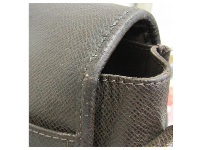 Borsa a tracolla Louis Vuitton Taiga Andrei Marrone - vista 13