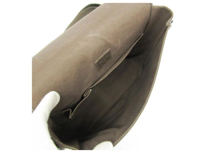 Borsa a tracolla Louis Vuitton Taiga Andrei Marrone - vista 3