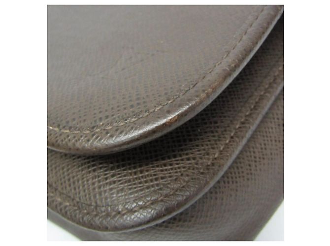 Borsa a tracolla Louis Vuitton Taiga Andrei Marrone - vista 5