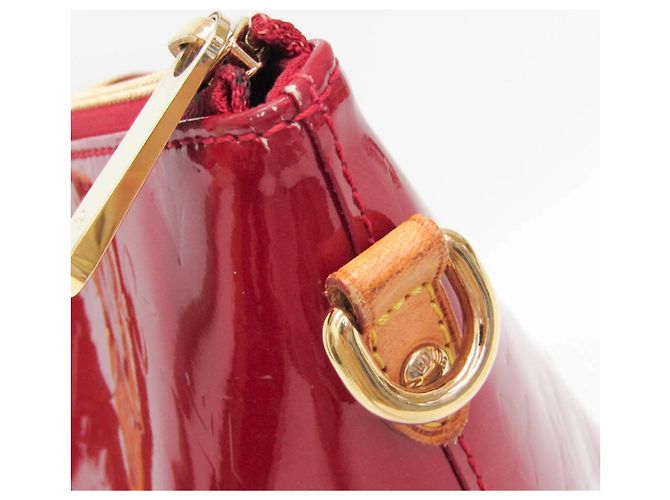 Borsa a tracolla Louis Vuitton Monogram Vernis Bellevue GM Rosso - vista 14