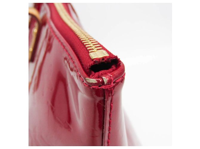 Borsa a tracolla Louis Vuitton Monogram Vernis Bellevue GM Rosso - vista 7