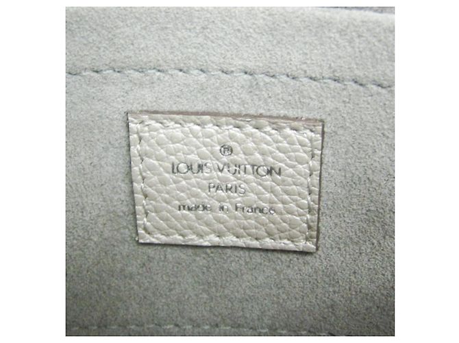 Clutch e borsa a tracolla Louis Vuitton Mahina Scala Mini Argento - vista 13
