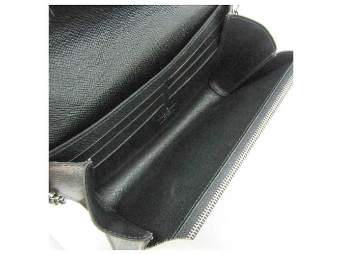 Borsa a tracolla Louis Vuitton Monogram Epi Pochette Kabuki Marrone Nero Bianco - vista 3