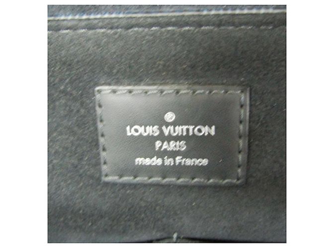 Borsa Messenger Louis Vuitton Damier Cobalt Newport Nero Blu navy - vista 18