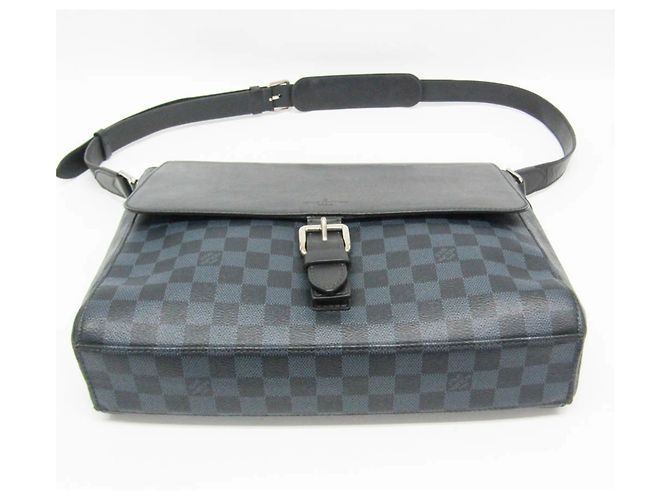 Borsa Messenger Louis Vuitton Damier Cobalt Newport Nero Blu navy - vista 5
