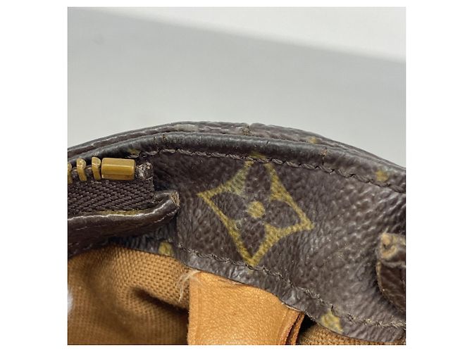 Borsa Tote Cabas Mezzo Monogram Louis Vuitton Marrone - vista 11