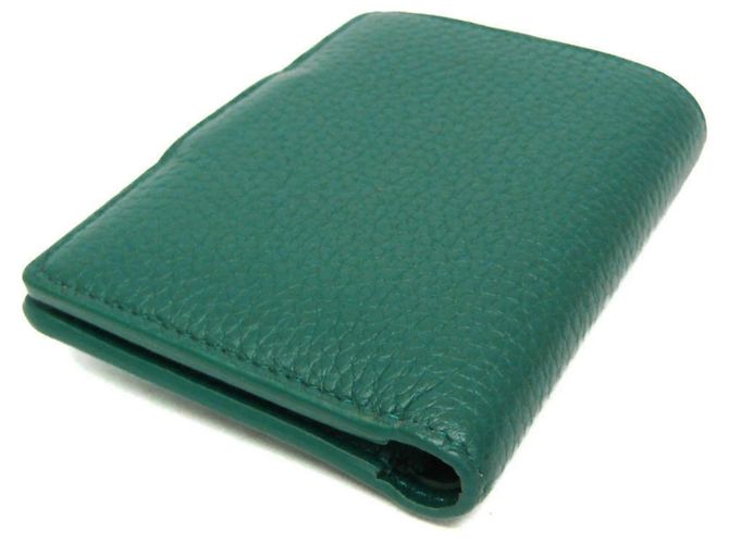 Cartera Compacta Louis Vuitton Taurillon Vertical M82438 Verde - vista 3