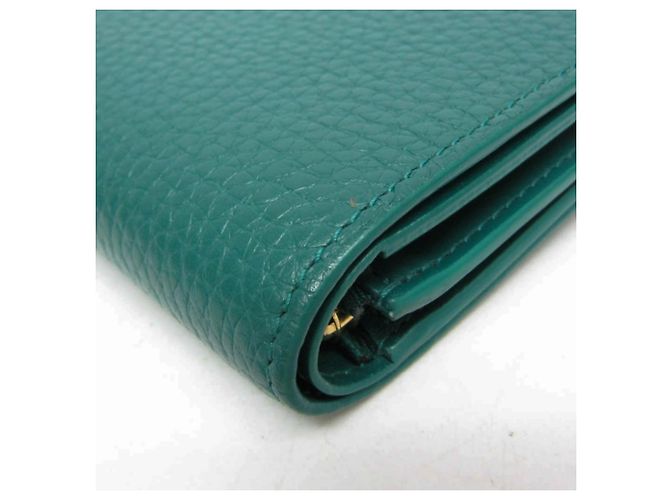 Cartera Compacta Louis Vuitton Taurillon Vertical M82438 Verde - vista 6