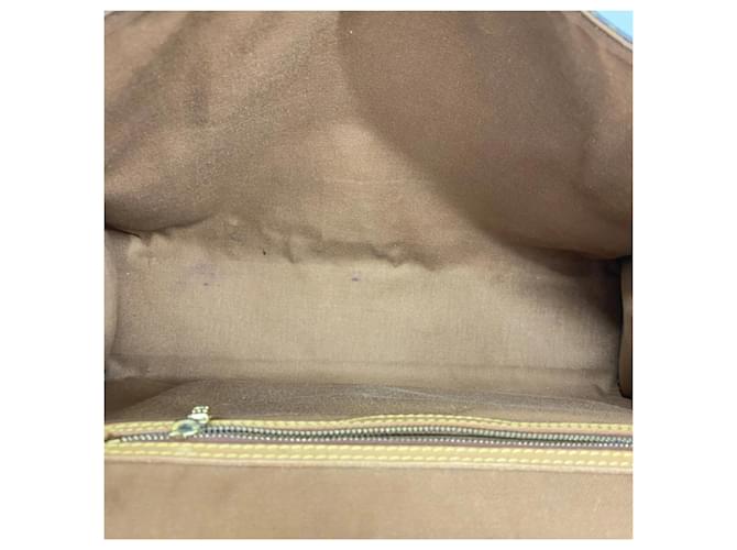 Borsa Louis Vuitton Monogram Beverly Marrone - vista 4