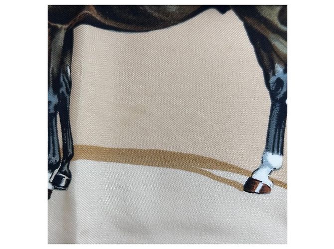 Sciarpa Carré 90 Hermès - Design Les Haras Nationaux Marrone Beige - vista 13