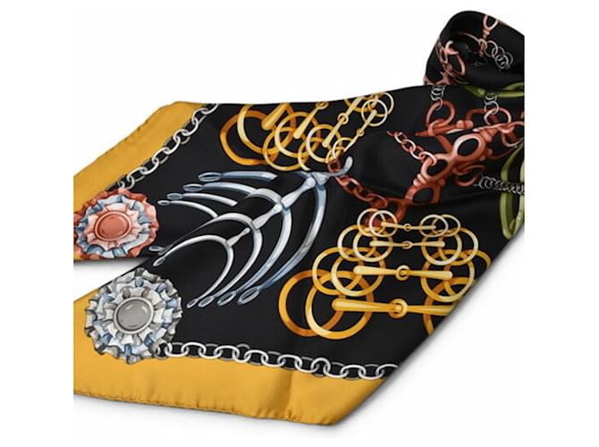 Sciarpa Gucci in seta gialla e nera Horsebit Giallo - vista 5
