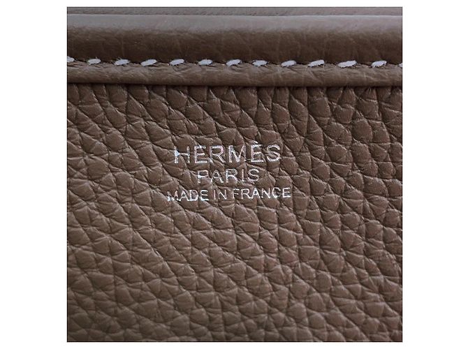 Hermès Borsa a tracolla Hermes Evelyne 3 PM Taupe - vista 15
