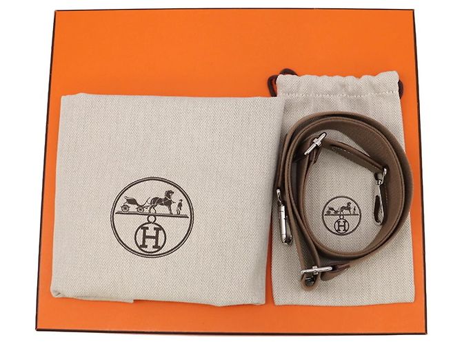 Hermès Borsa a tracolla Hermes Evelyne 3 PM Taupe - vista 16