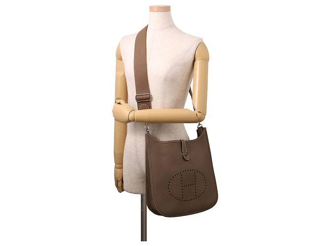 Hermès Borsa a tracolla Hermes Evelyne 3 PM Taupe - vista 4