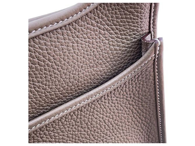 Hermès Borsa a tracolla Hermes Evelyne 3 PM Taupe - vista 9