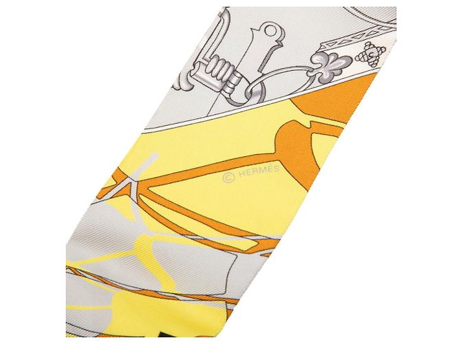 Hermès Sciarpa Hermes Twilly Caleche Mors et Bouteilles Marrone - vista 2