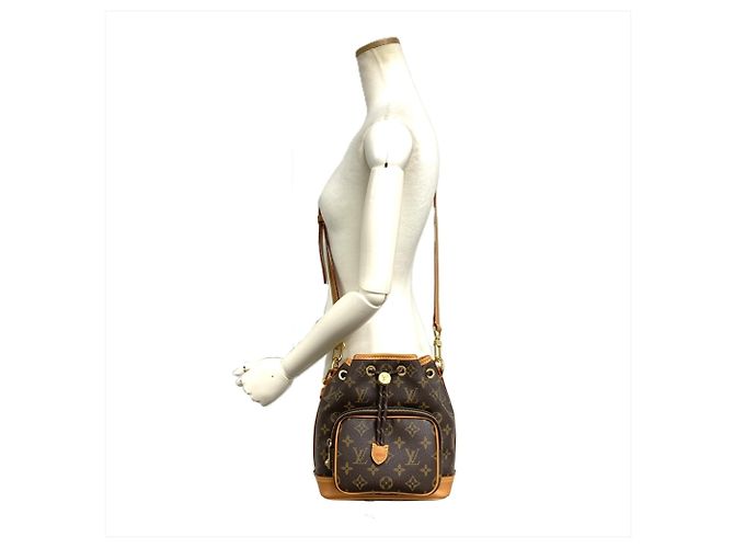 Borsa a Spalla Louis Vuitton Noe Cargo Marrone - vista 9